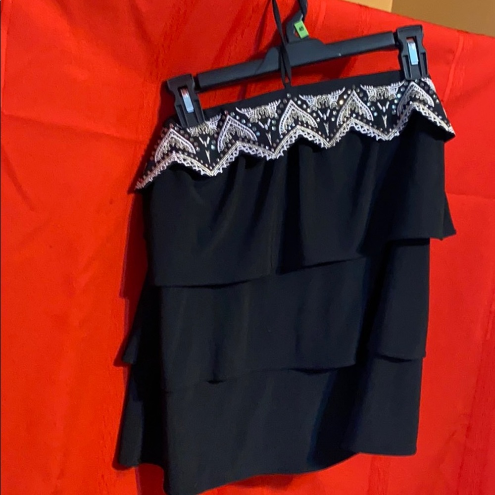 Layered Halter top -ties around neck